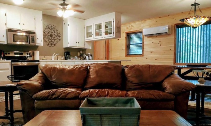 Newland Casa | Escape to The Trees Cabin