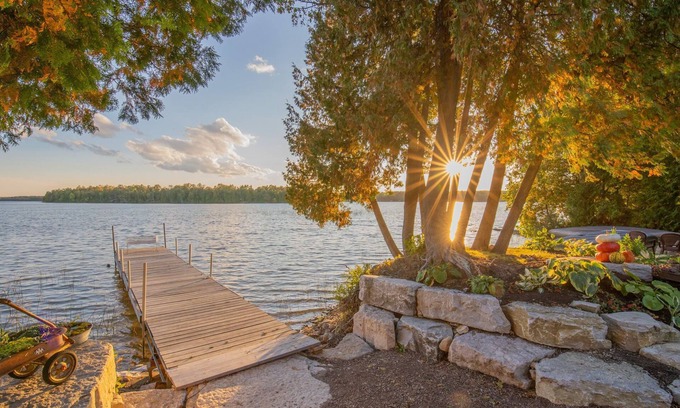 Baileys Harbor Casa | Kangaroo Lake Water Frontage, Great Family Location!