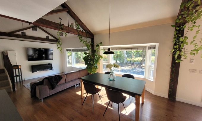 Maple Ridge Casa | Escape to Your Mountain Sanctuary—Where Adventure Meets Serenity! 🌲✨