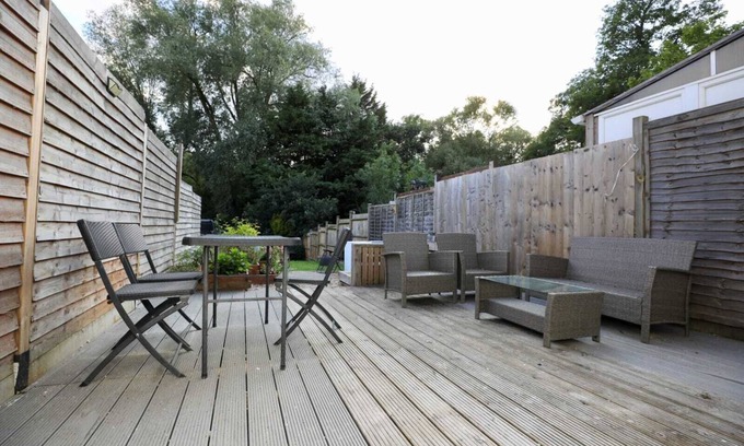 Harlow Casa | Escape your concerns in this peaceful, 3-bedroom, serene sanctuary!