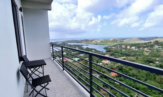 Westerhall Apartamento | Escape360 Condo 1 - Sea Views, Luxurious & Modern