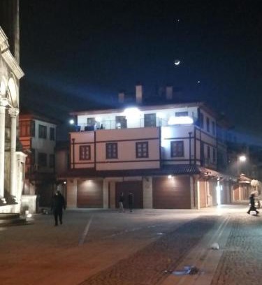 Konya City Center Cama Y Desayuno | ESER PALAS OTELİ