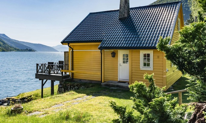 Balestrand Casa | Eseviki by Interhome
