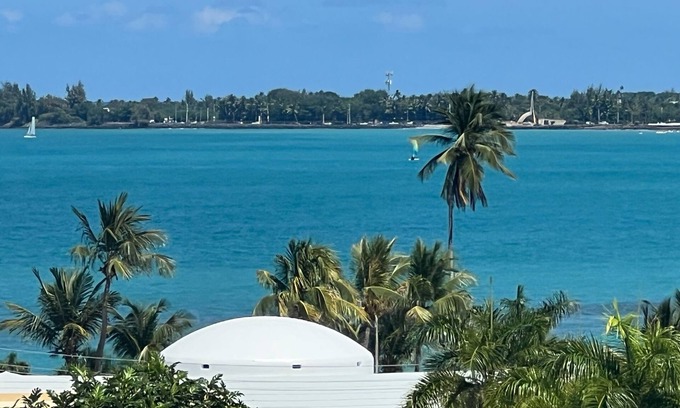 Carolina Apartamento | ESJ Exclusive Beachfront w/1 King Bed, breathtaking ocean view