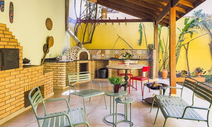 Carapicuiba Casa | Espaço gourmet e home-office na Granja Viana