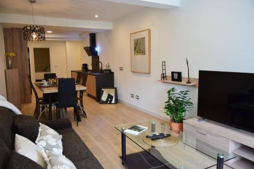 Gijon-Este Apartamento | Espacioso apartamento a 9 min playa