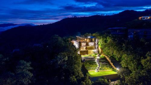 El Santuario Casa | Espectacular casa con hermosa vista al lago - El Santuario Resort