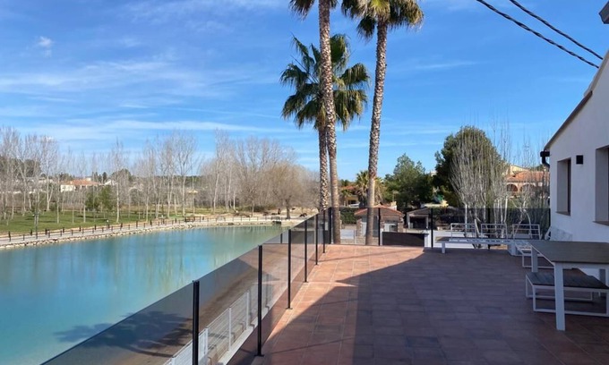 Navarres Cabaña | Espectacular casa en el lago playamonte, ideal para familias.