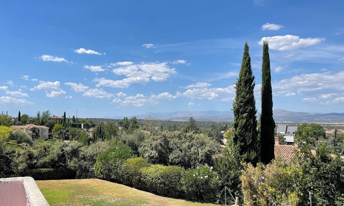 San Sebastián de los Reyes Casa | Espléndida Casa Vacacional!