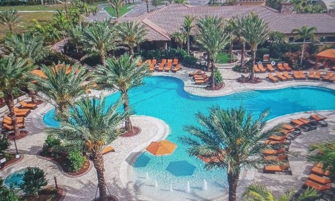 Braden River Condominio | ESPLANADE RESORT: END UNIT 101/SORRENTO WAY/GROUND UNIT/2BED/2BATH+DEN/GOLF VIEW