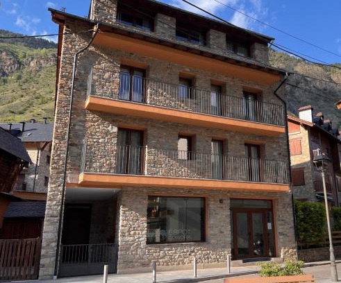 Espot Apartamento | Espot Cowork & Apartments - L'Amfitriona