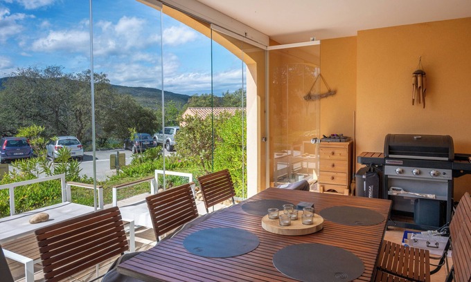 La Rouviere Apartamento | App. en domaine du golf con hermosa vista