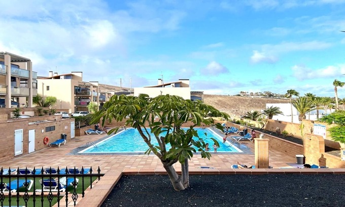 Esquinzo Apartamento | Playa Esquinzo & Pool en el paraíso