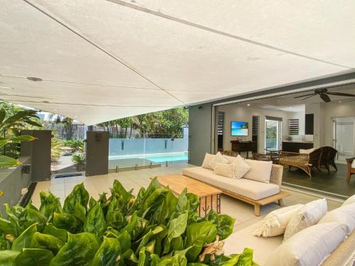 Horseshoe Bay Casa | Essence Beachfront Retreat