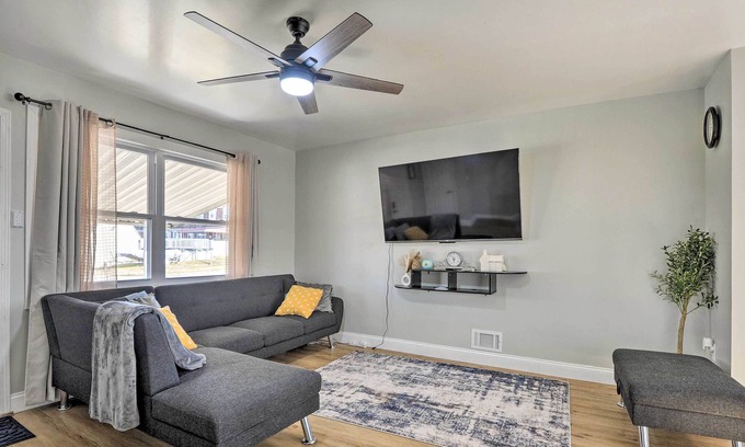 Essex Casa | Essex Townhome ~ 11 Mi to Downtown Baltimore!