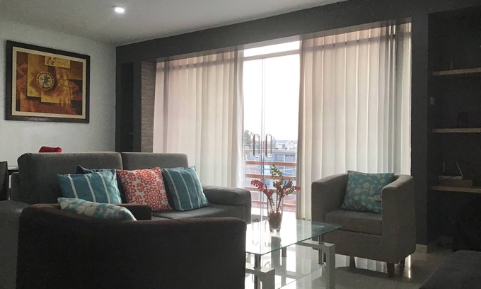 Chiclayo Apartamento | Estadia Palmira, moderno y amplio Department de 120m2, seguridad y tranquilidad