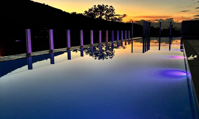 Alto Ribeirao Apartamento | Estadia Perfeita em Florianópolis: Apartamento com 2 Quartos e Churrasqueira!