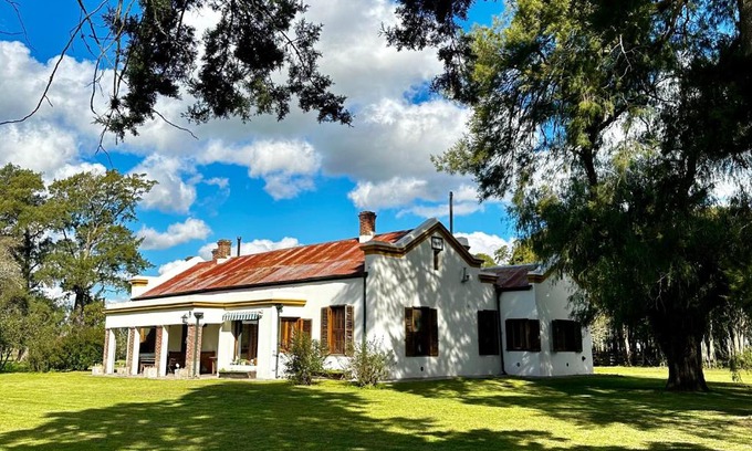 Partido de Azul Casa | Estancia La Tomasa
