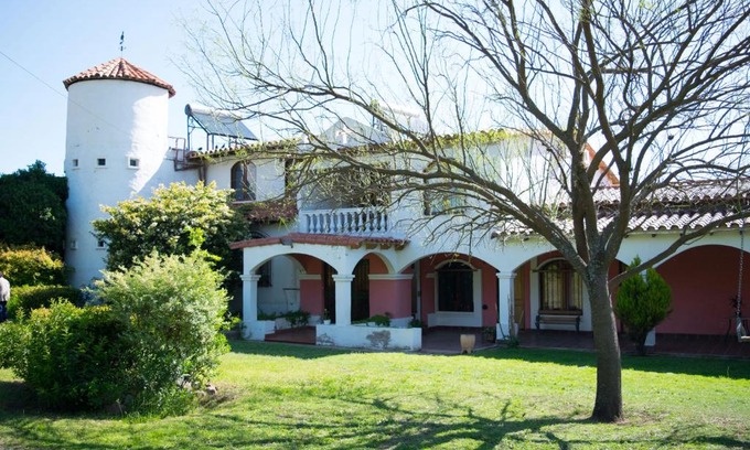 Dr. Enrique Zárate Hotel | Estancia Santa Leocadia