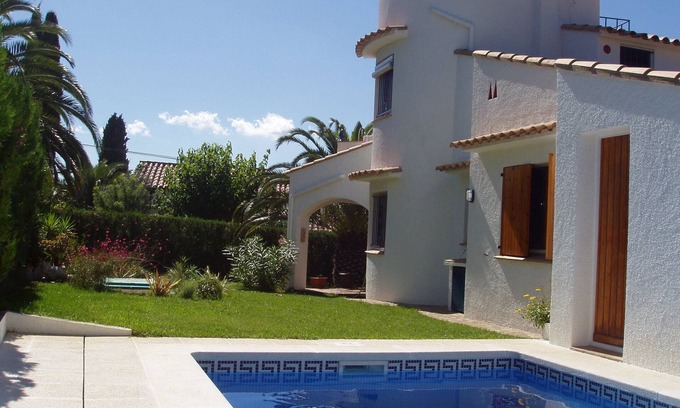 Torroella de Montgri Villa | Estartit, casa independiente típica junto al mar, piscina privada, jardín