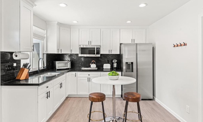 Thousand Oaks Apartamento | Estepa Unit #2 By Pmi