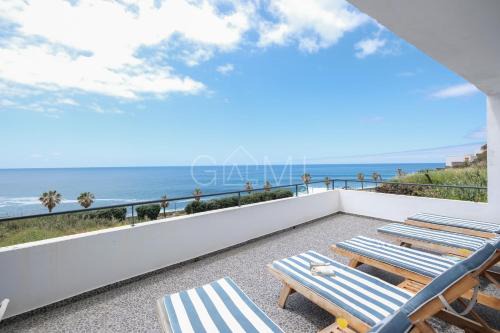 Jardim do Mar Apartamento | Esterinha's Ocean Apartment by GALMI