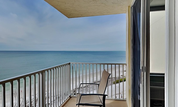 South Island Condominio | Estero Beach and Tennis 705c