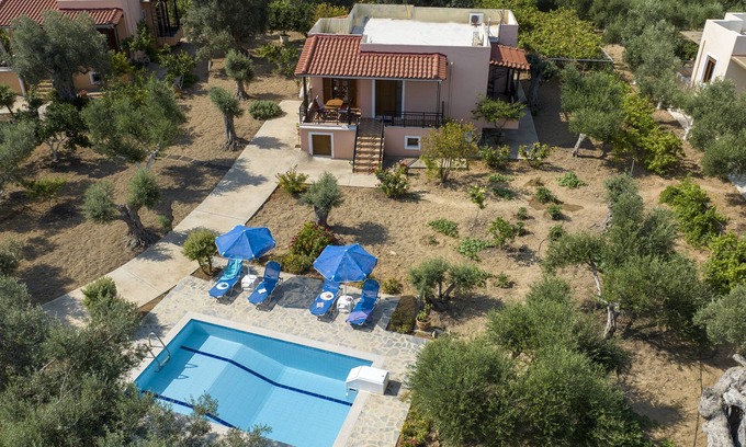 Asteri Villa | ¡Estia, "diosa" de la familia y el calor en la naturaleza cretense!