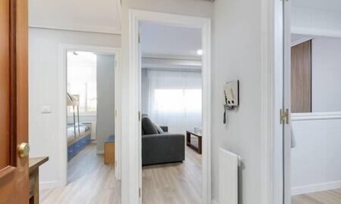 Teis Apartamento | Estilo y Comodidad con Parking
