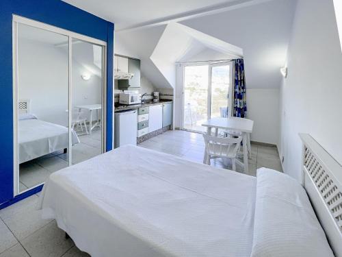 Puerto de la Cruz Apartamento | Estudio Acogedor con Impresionantes Vistas al Teide