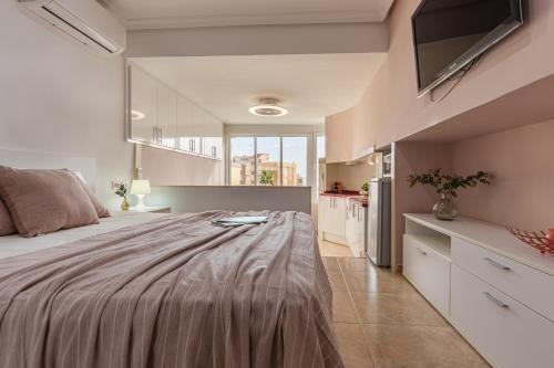 La Pineda Apartamento | Estudio delante del mar la pineda