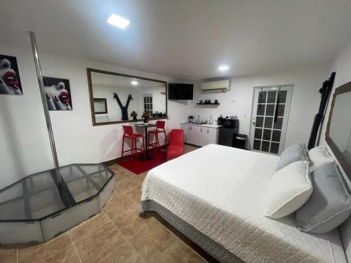 Santurce Hotel | Estudios 303