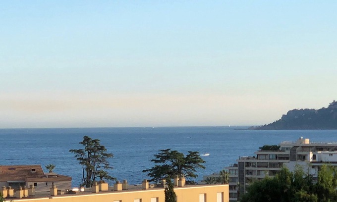 Cannes La Bocca Apartamento | Apartamento con vistas al mar de pie nueve gran terraza