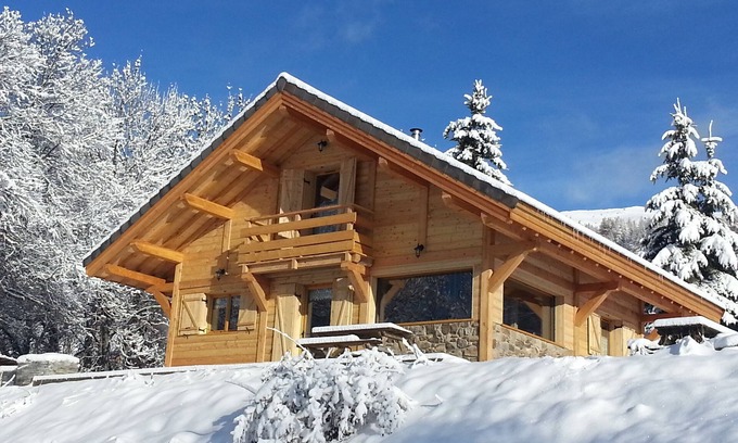 Saint-Michel-de-Chaillol Chalet De Esquí | ETERLOU chalet en madera maciza, en las pistas de esquí, orientado al sur