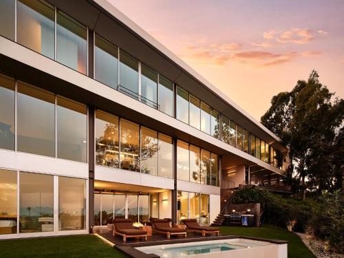 Hollywood Hills Casa | Eterne by Stay Awhile Villas