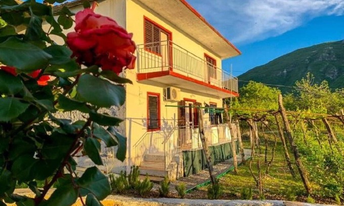 Limljani Casa | Etno House Mira y Bodega