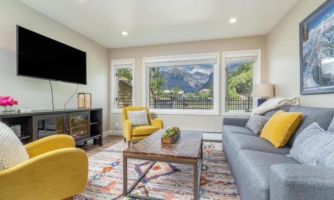 Telluride Casa | ETTA PLACE 102 by Exceptional Stays