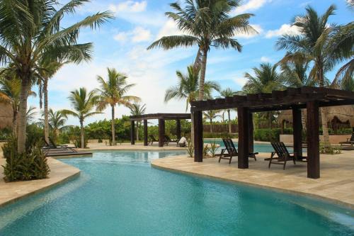 Ixil Apartamento | Eubea Luxury beachfront penthouse