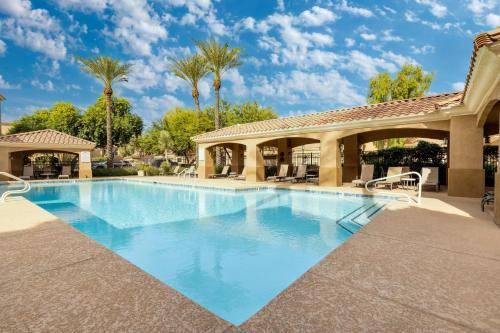 North Scottsdale Apartamento | Eucalyptus by AvantStay Stunning Scottsdale Home w Communal Pool Hot Tub