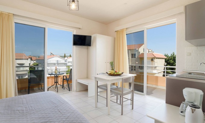 Ialyssos Casa | Eugenia studios & apartments