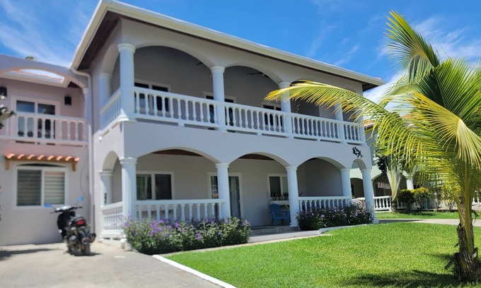 West End Casa | Euphoria Sunset Villa, West End