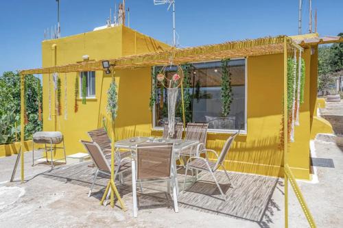 Zia Casa | Euphoria Village House