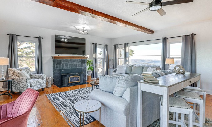 Eureka Springs Casa | Eureka Springs Home Rental w/ Panoramic Views!