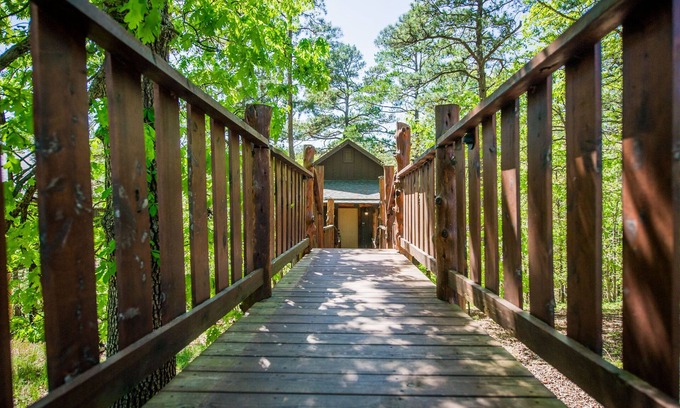 Eureka Springs Casa | Eureka Springs Treehouses, Hobbit Caves & Castles