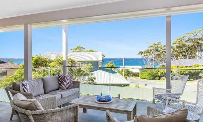 Narrawallee Casa | Free night on us this winter at Euroka Retreat
