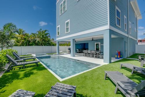 Bradenton Beach Casa | EV Charger, Endless Summer by SeaBreeze Vacation