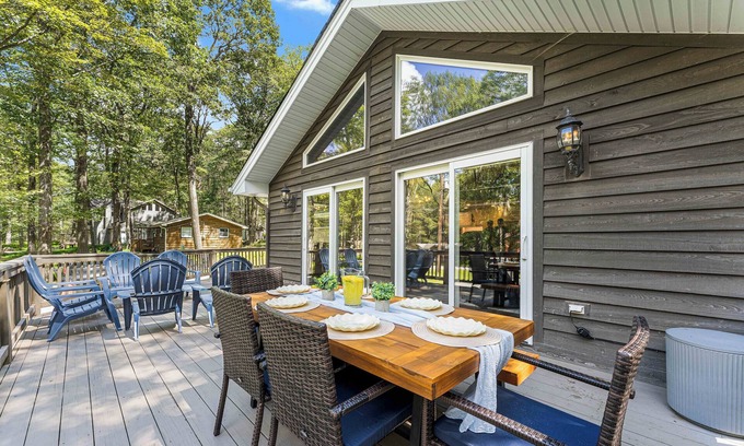 Locust Lake Village Chalet De Esquí | PB&J Chalet - Game Room, 4 Lakes, Sand Beach