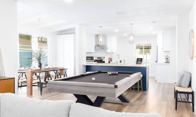 Riverside Casa | EV Charger L2 Cozy Home short distance to Downtown Riverside