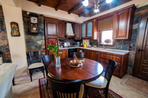 Aghios Athanasios Apartamento | Eva Guesthouse