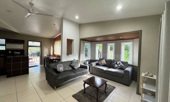 Inave Tapere Casa | Evangeline's Home 3 minutes walk to the Mini Golf